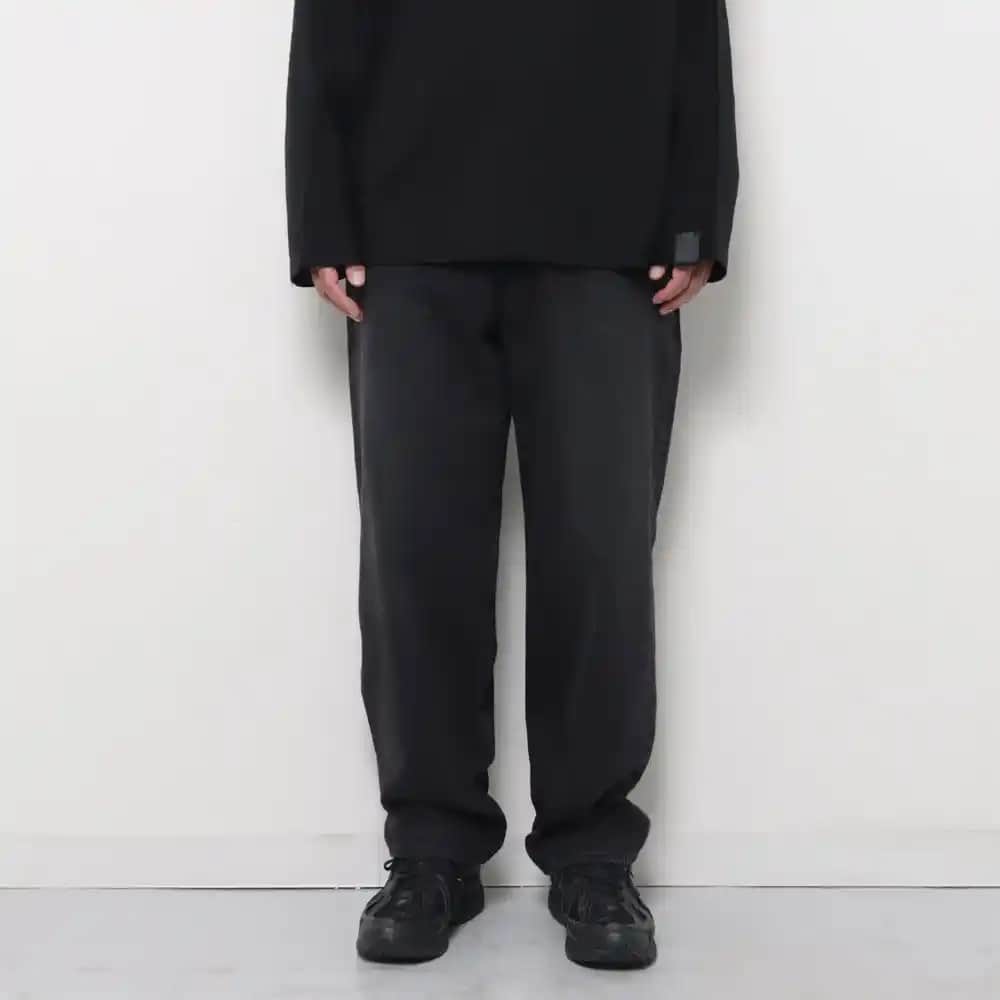 Denim Markalarının Moda Dünyasındaki Yeri ve Gelişimi Üzerine Kapsamlı Bir İnceleme