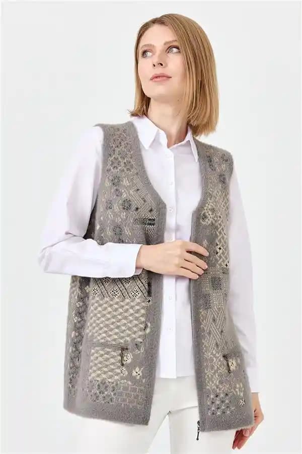 Desenli Yelek Modelleriyle Tarzınızı Yeniden Yaratın Modern ve Şık Tasarımlar