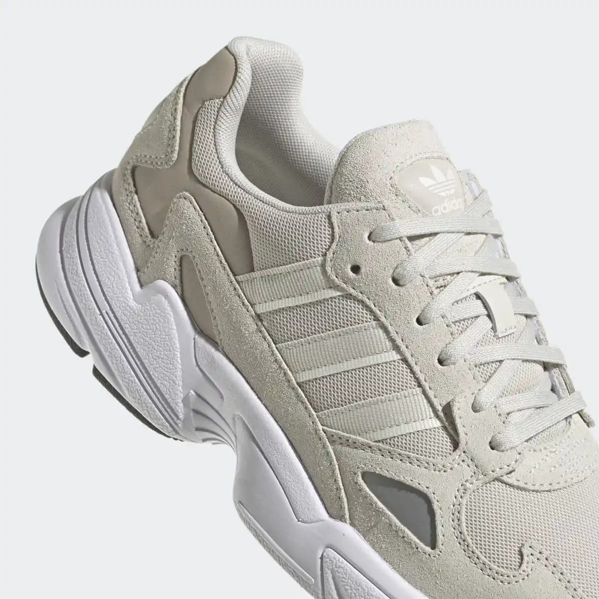 Doğadan İlham Alan Falcon Temalı Moda ve Adidas İşbirliği Analizi