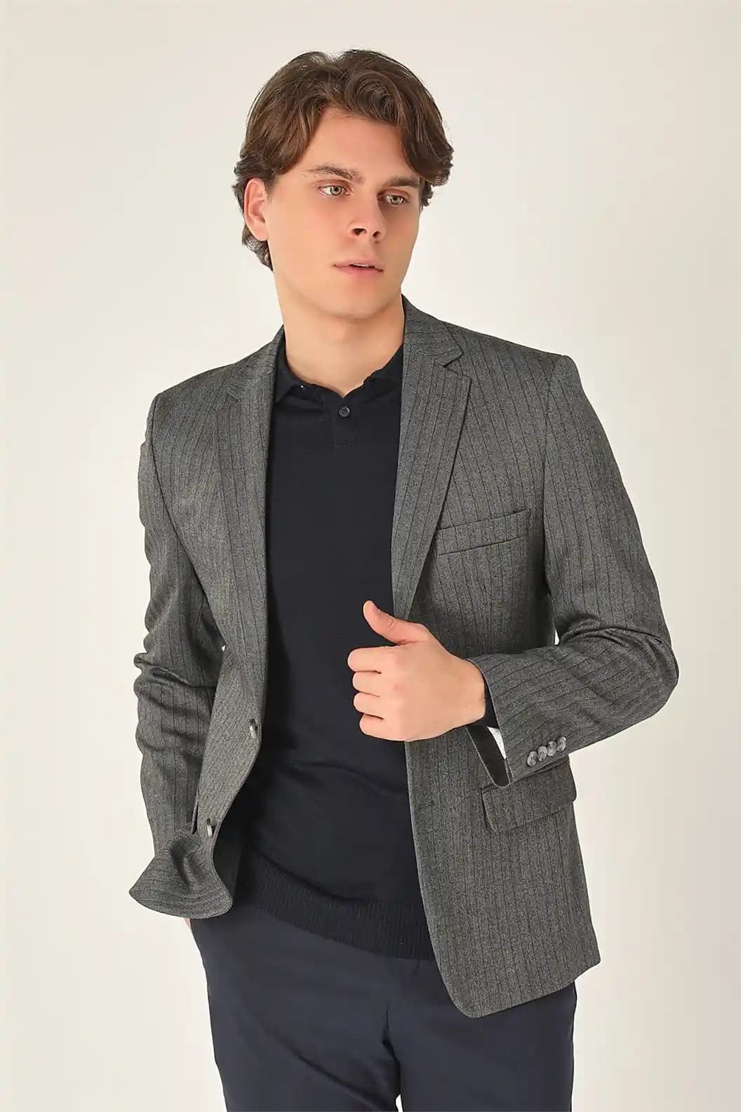 Drop Ceketler: Moda Dünyasında Öne Çıkan Rahat ve Şık Tasarımlar