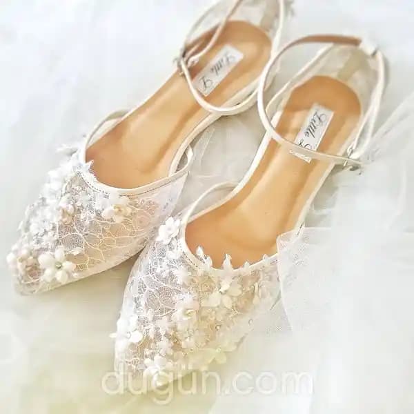 Düz Gelin Ayakkabısı Seçenekleri ve Düğün Gününüzde Rahatlık İçin İpuçları