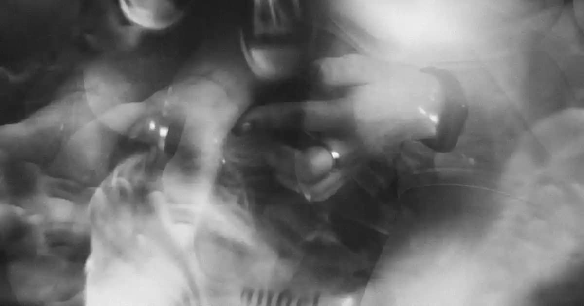 Ekoseli Montlar: Moda Dünyasında Zamansız Şıklık ve Çok Yönlülük