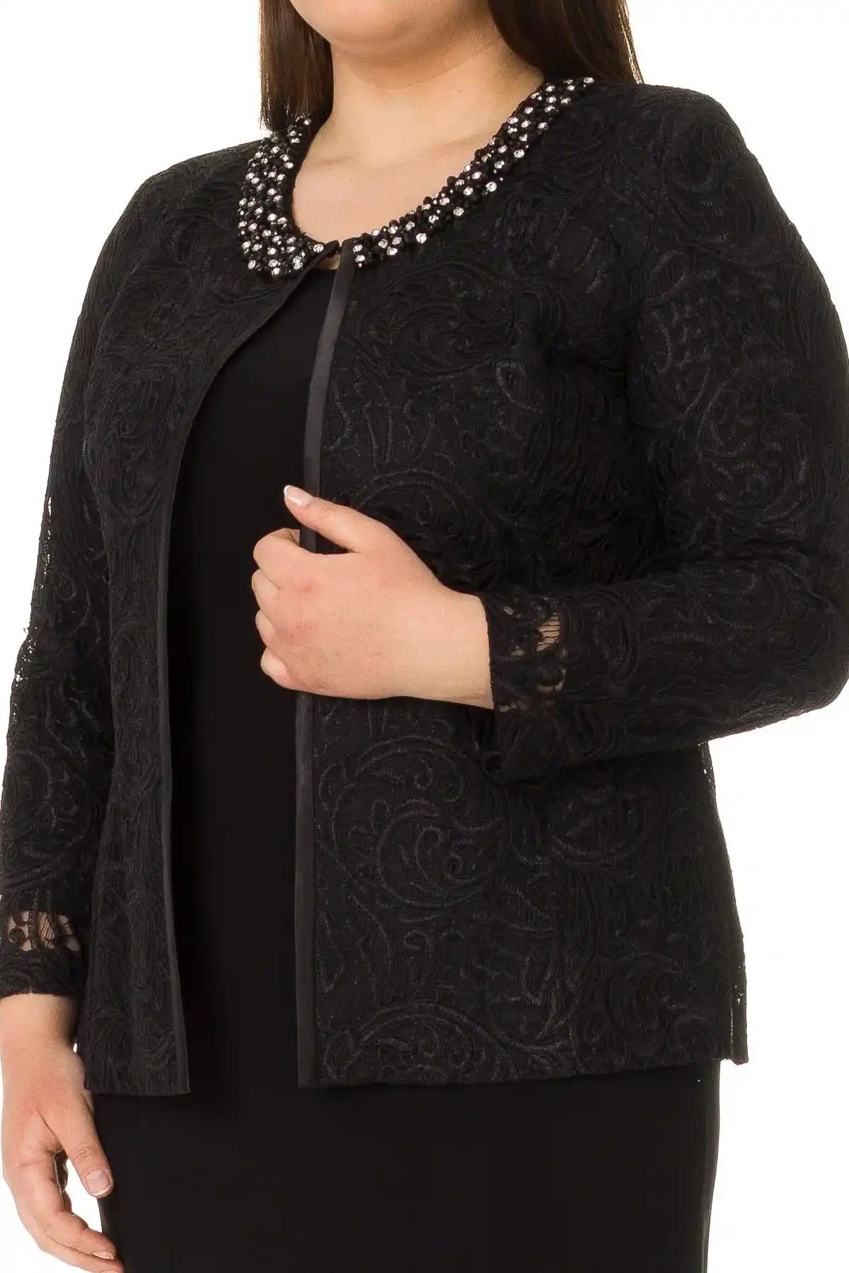 Elbise Üstü Ceketler: Moda Trendleri ve Stil Önerileriyle Şıklığın ve Fonksiyonelliğin Buluşması