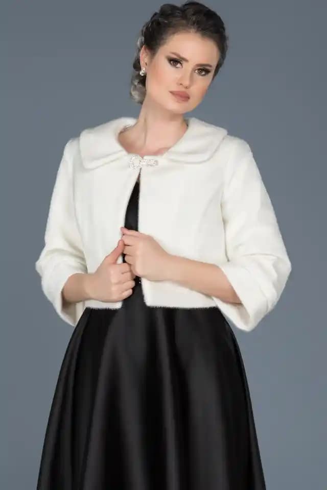 Elbise Üzerine Giyilebilecek En Şık ve Trend Ceket Modelleri Hakkında Detaylı Stil Rehberi