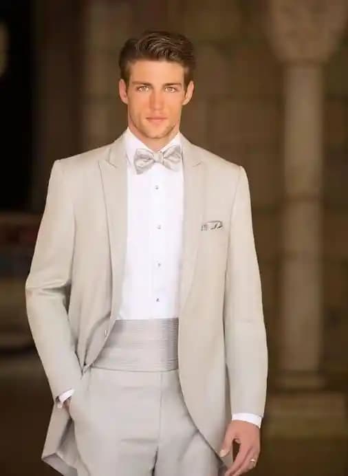 En Güzel Damatlık Modelleri ve Trendleri: Şıklık ve Zarafetin Buluşması