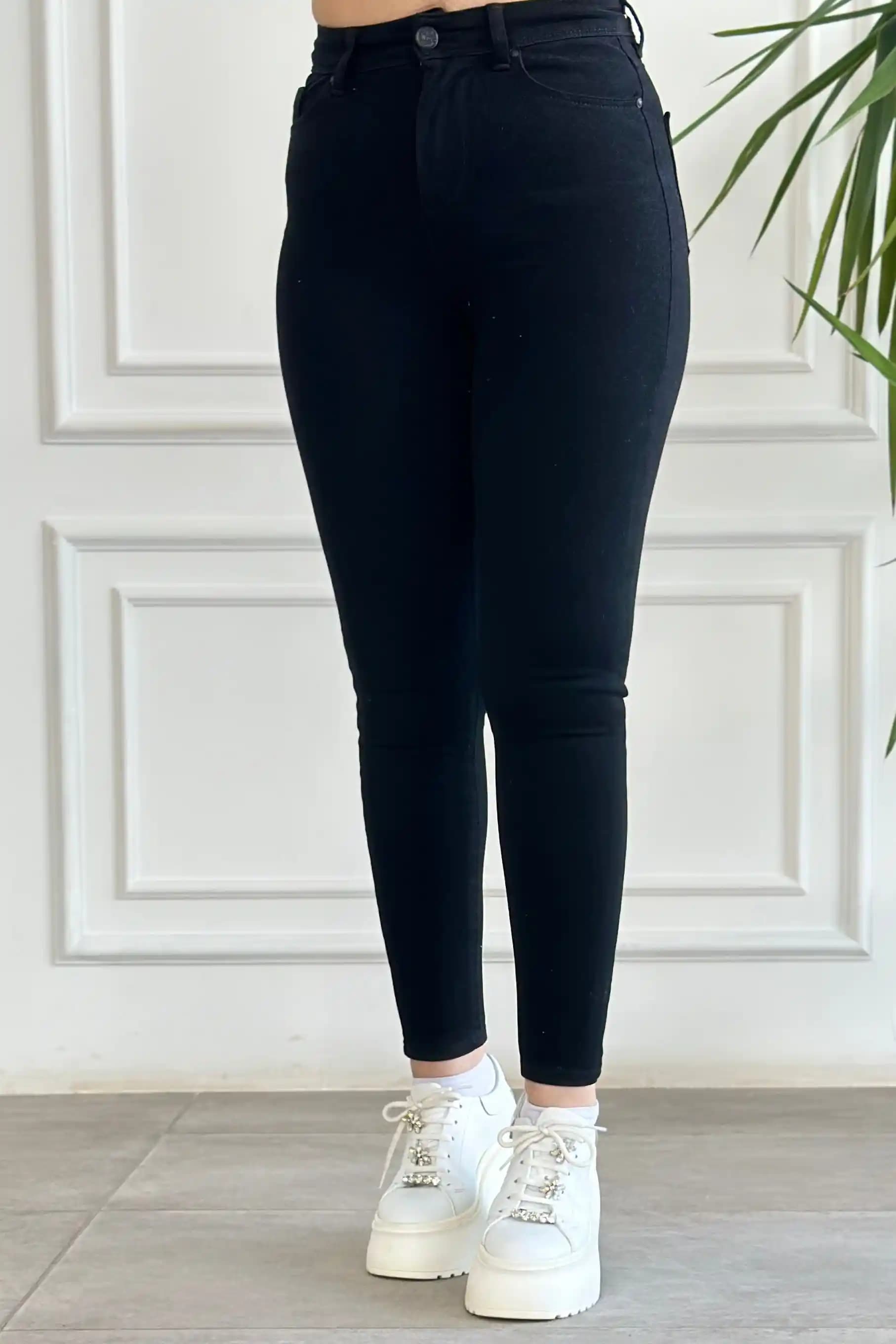 En Küçük Pantolon Bedeni Nedir ve Doğru Beden Seçimi Nasıl Yapılır