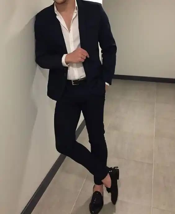 Erkek Balo Kıyafetleri: Modern ve Zarif Seçeneklerle Unutulmaz Bir Gece İçin Rehber