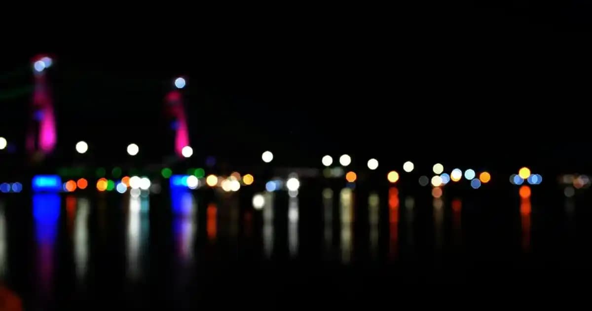 Erkek Bebekler İçin Kırmızı Gömlek: Moda ve Konforun Uyumuyla Şık Seçenekler