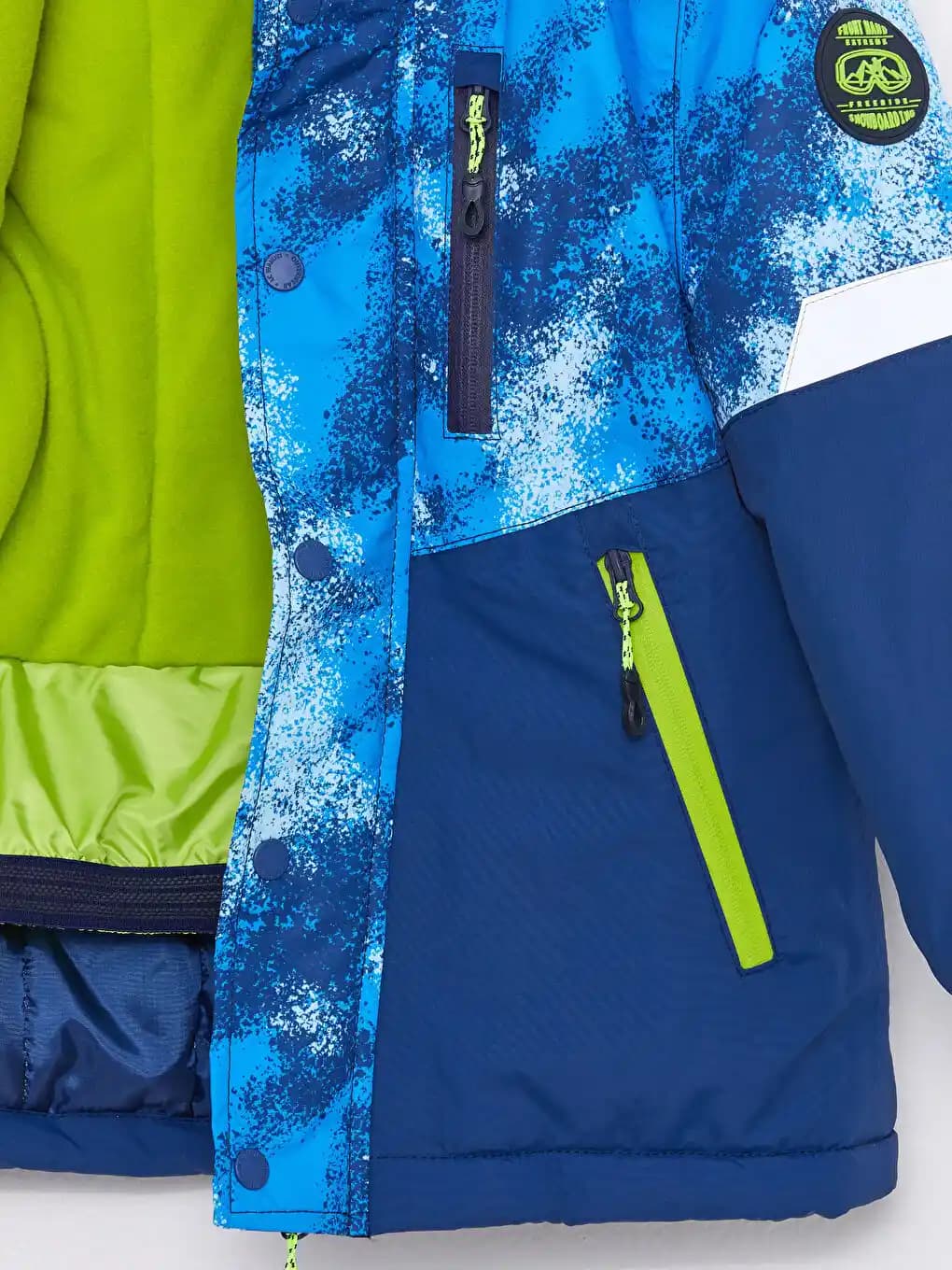 Erkek Çocuklar İçin Fonksiyonel ve Şık Kayak Montu Seçenekleri 2023