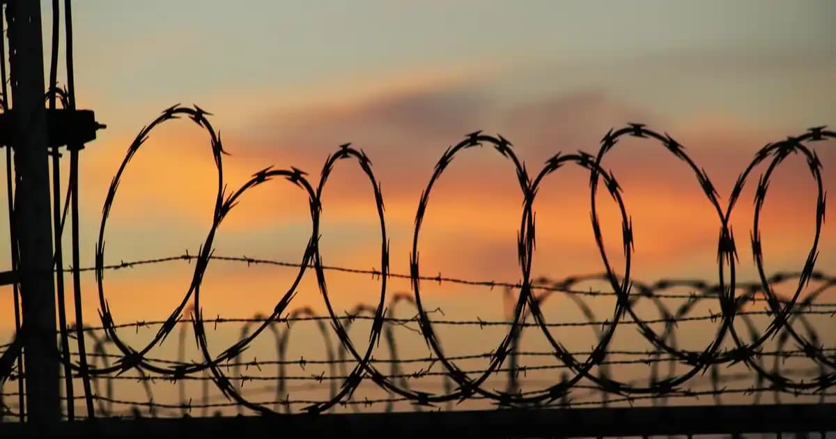 Erkek Deri Kaban Modelleri ve Trendleri 2023 Güncel Stil Önerileri