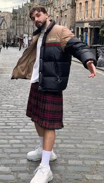 Erkek Etek Modelleri ve Trendler: Modern Erkek Giyiminde Yeni Bir Perspektif