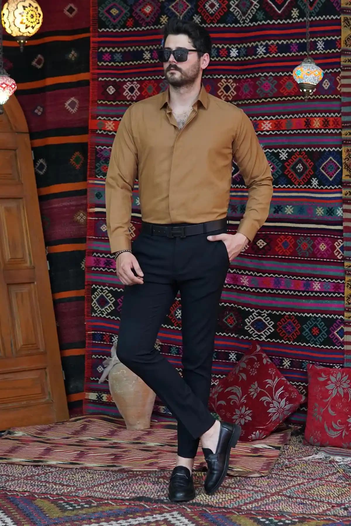 Erkek Giyiminde Klasik Stil: Zamansız Şıklığın Temel Unsurları ve Stil İpuçları