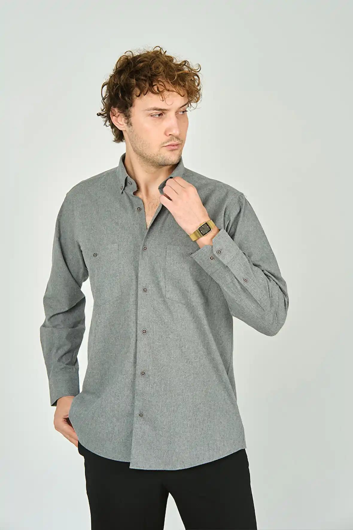 Erkek Giyiminde Vazgeçilmez: 100% Pamuk Erkek Gömleklerin Özellikleri ve Moda Trendleri