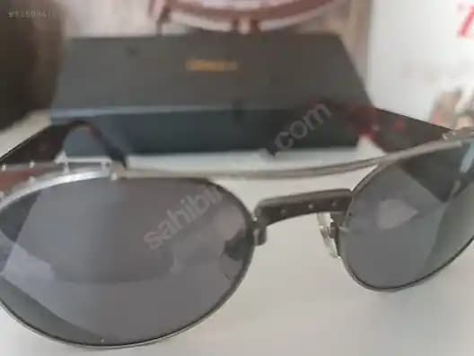 Erkek Güneş Gözlüğü Seçerken Dikkat Edilmesi Gerekenler ve Moda Trendleri