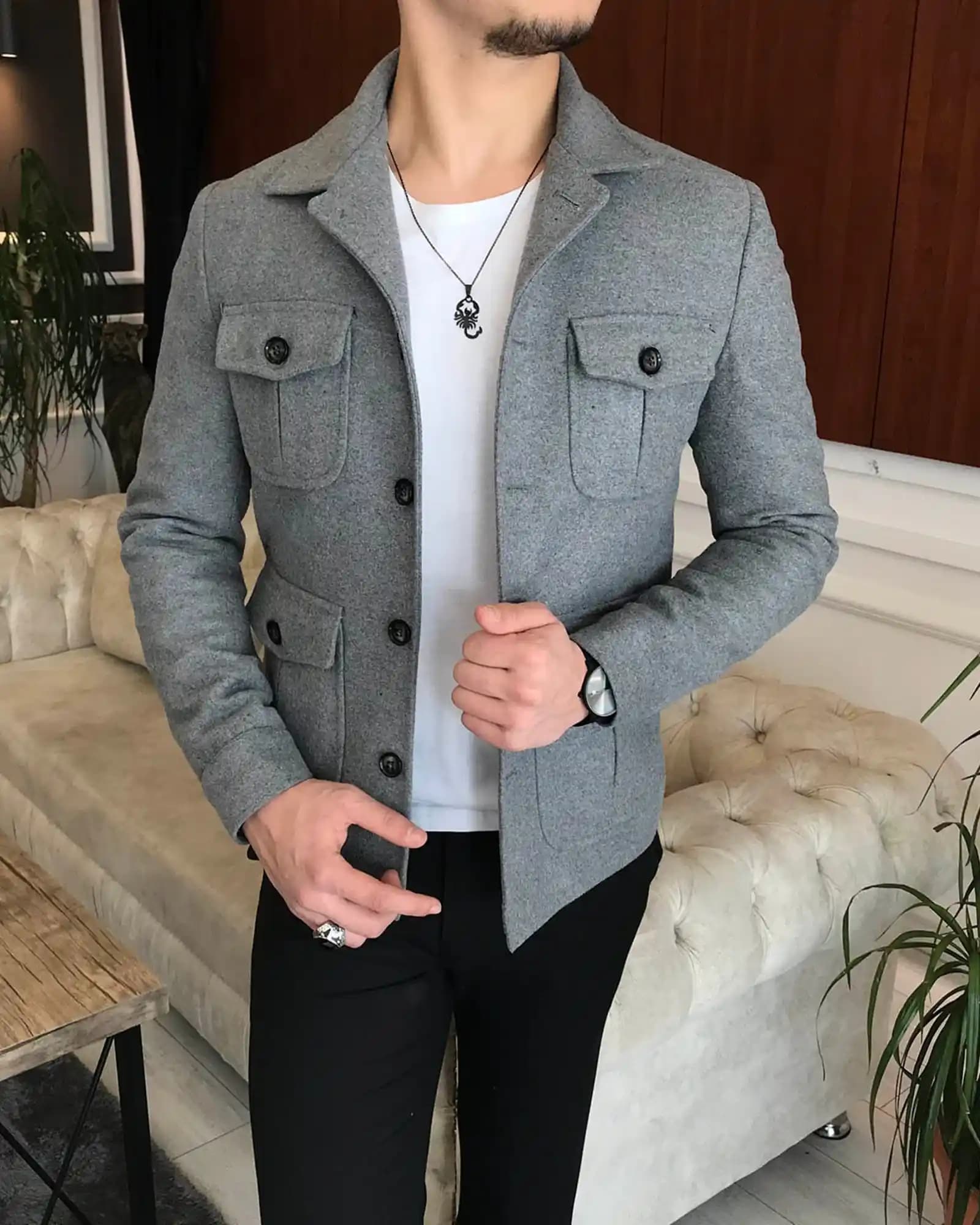 Erkek Kaşe Montlar: Kış Şıklığınız ve İşlevselliği İçin En İyi Seçenekler