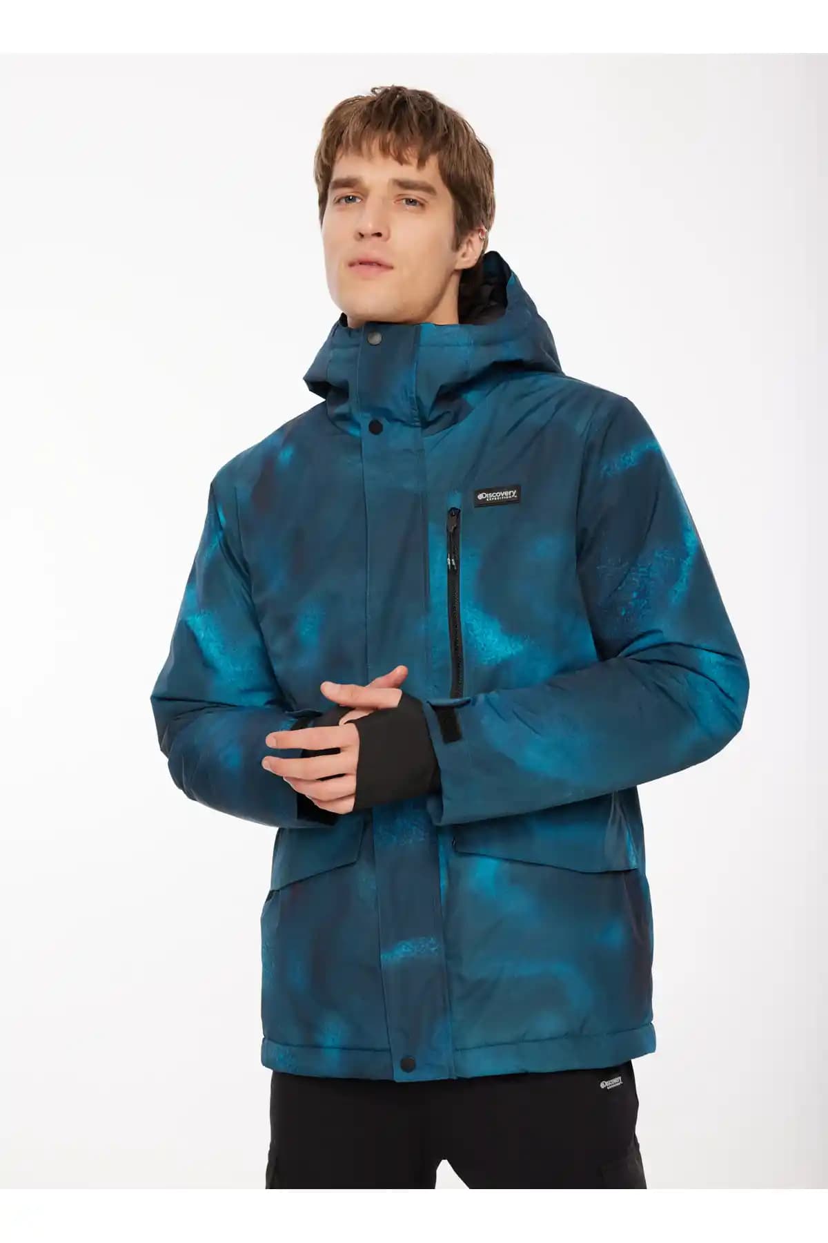 Erkek Kayak Montları: Moda ve Fonksiyonelliğin Bir Arada Sunulduğu Kış Giyim Seçenekleri