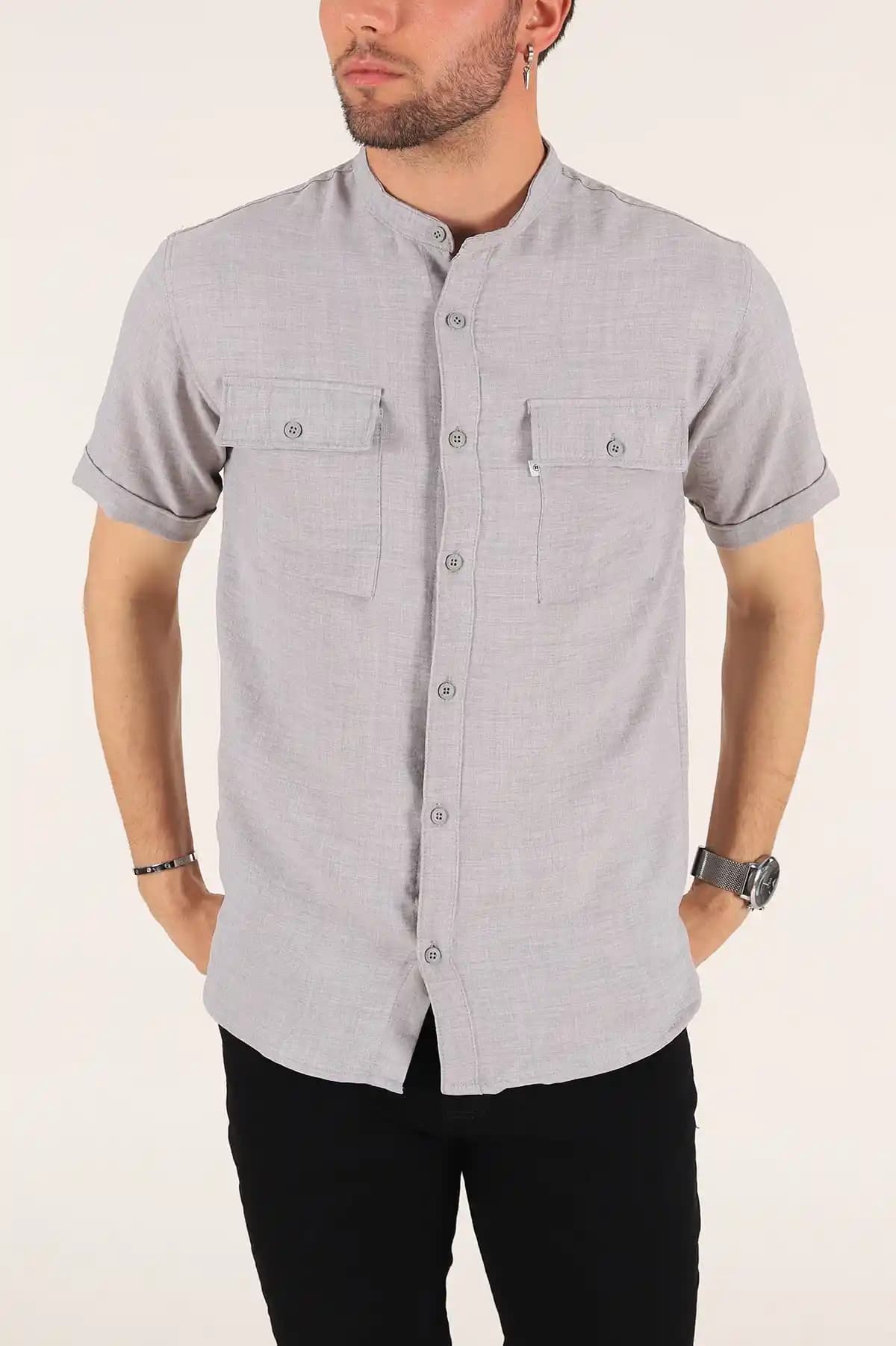 Erkek Kısa Kol Gömlek Modelleri: Stil ve Fonksiyonelliği Bir Arada Sunan Seçenekler