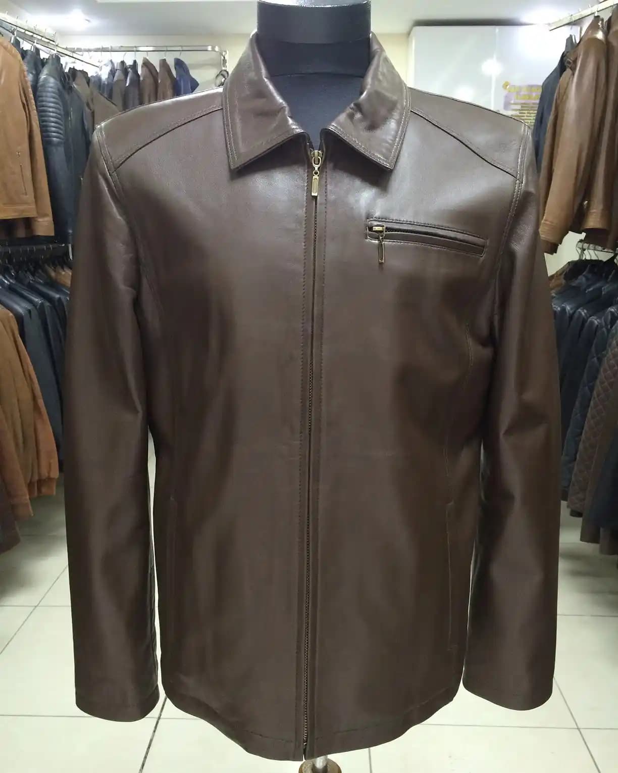 Erkek Klasik Deri Ceketleri Seçerken Stil, Dayanıklılık ve Trendleri Nasıl Yorumlamalısınız