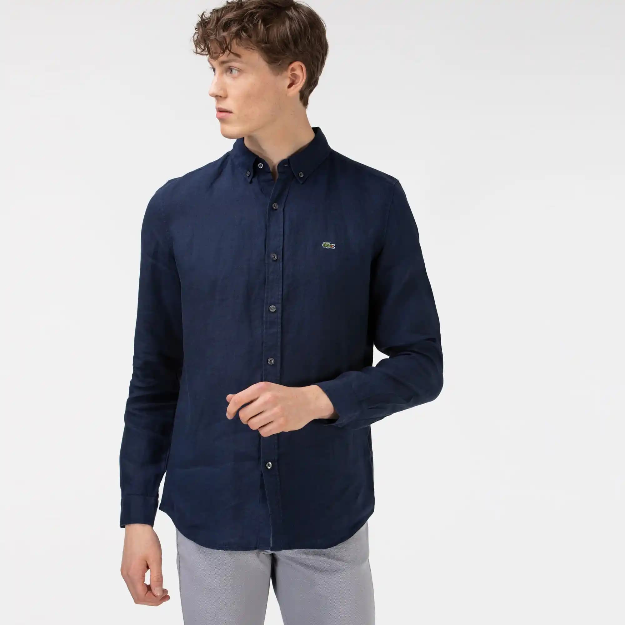 Erkek Modasında Keten Gömleklerin Yeri: Lacoste ile Şıklık ve Konforun Buluşması