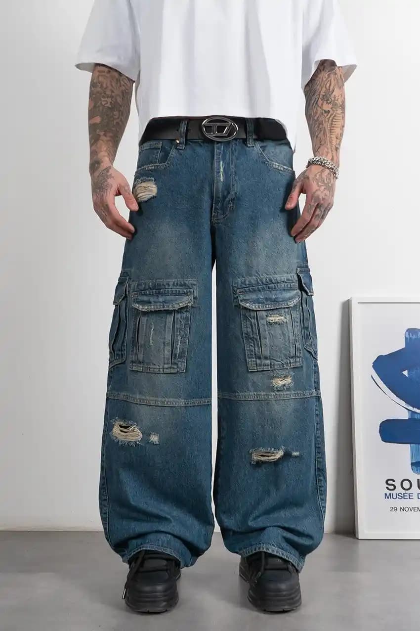 Erkek Pantolonlarda Oversize Trendleri: Moda Dünyasında Yeni Bir Soluk ve Stil İpuçları