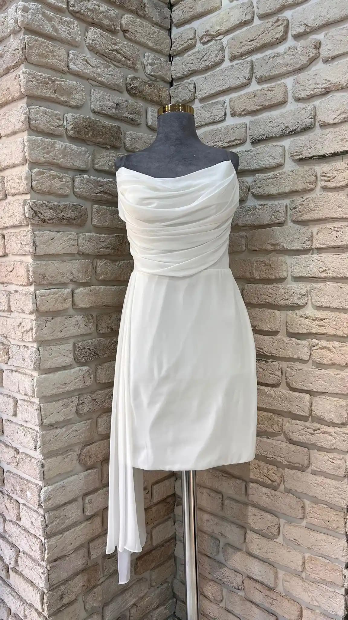 Erkek Söz Elbisesi: Gelenekten Modern Moda Trendlerine Uzanan Şıklık ve Anlam