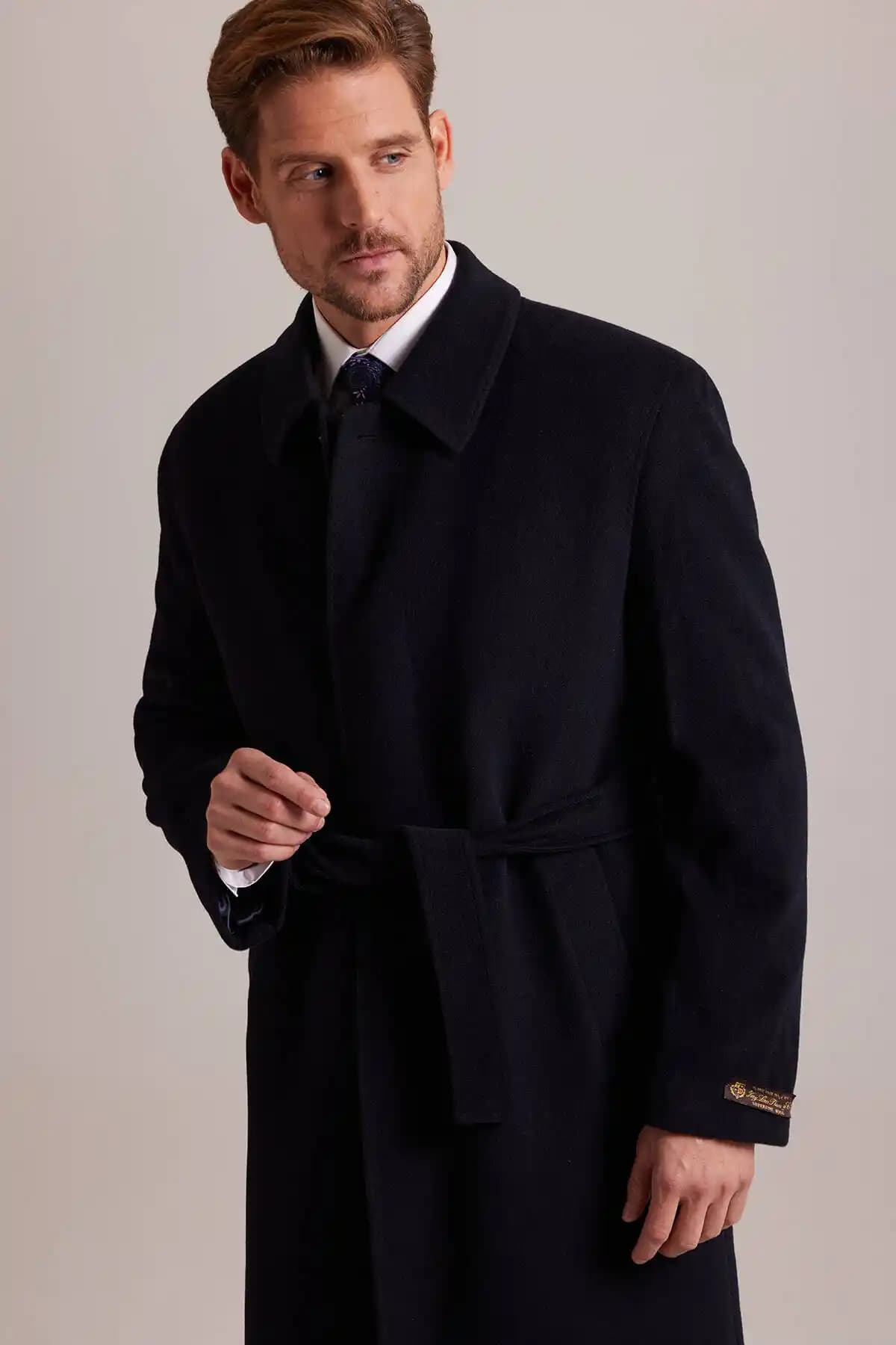 Erkekler İçin 100 Kaşmir Palto Seçeneği: Şıklık ve Konforun Modern Buluşması