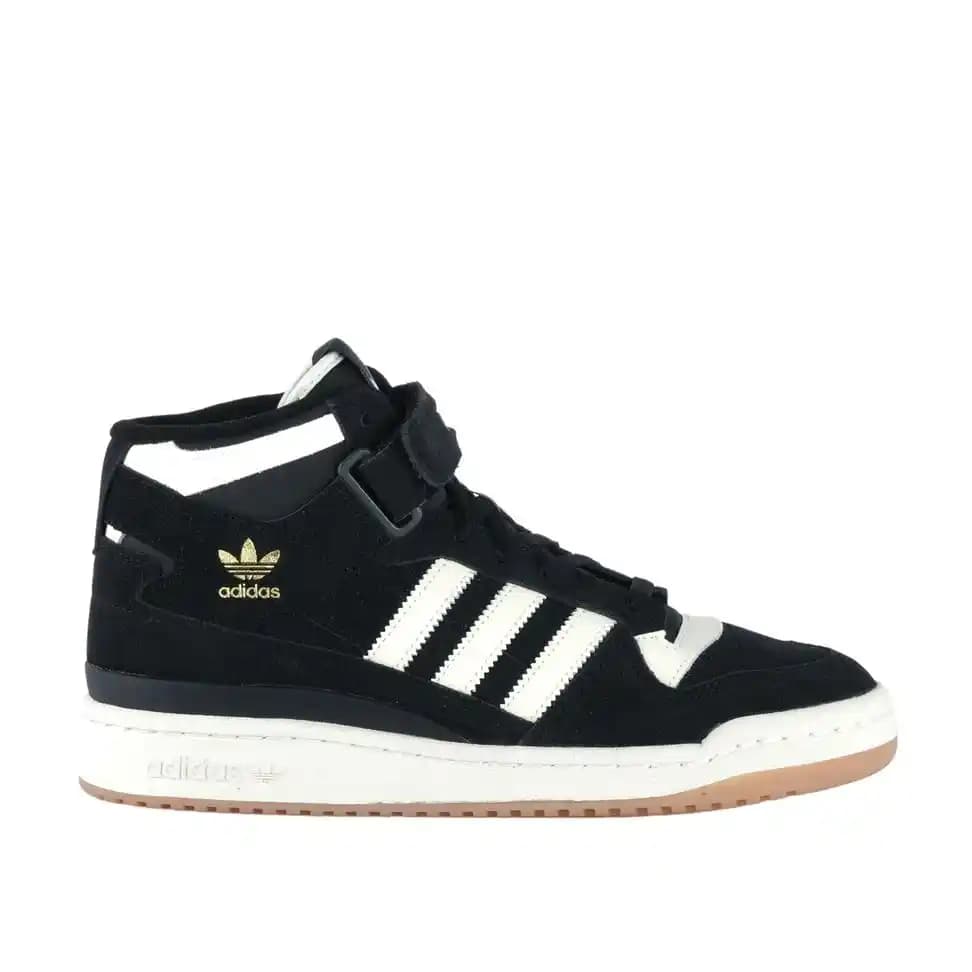 Erkekler İçin Adidas Modelleri: Güncel Trendler ve Şık Kombinasyon İpuçları