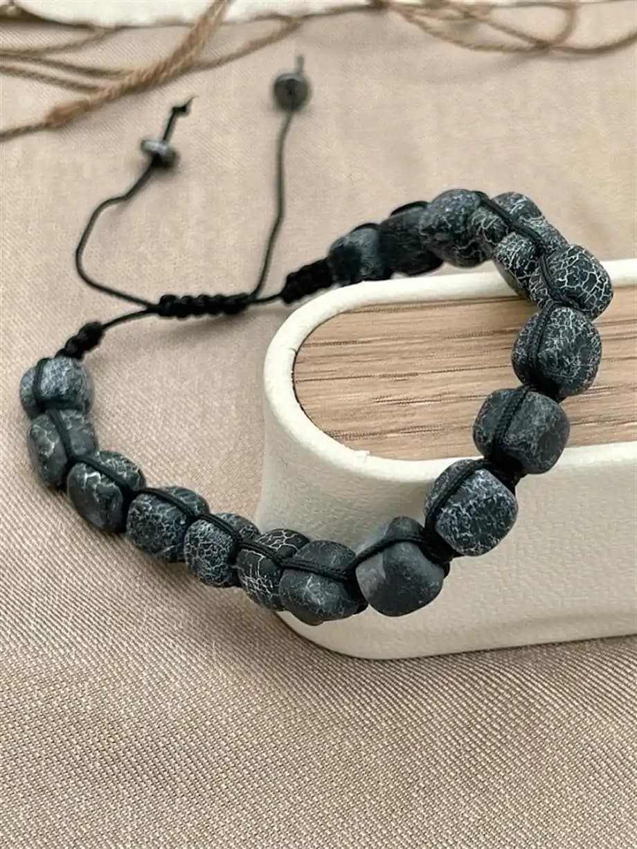 Erkekler İçin Doğal Taş Bileklikler: Stil ve Anlamın Buluştuğu Modern Takı Trendleri