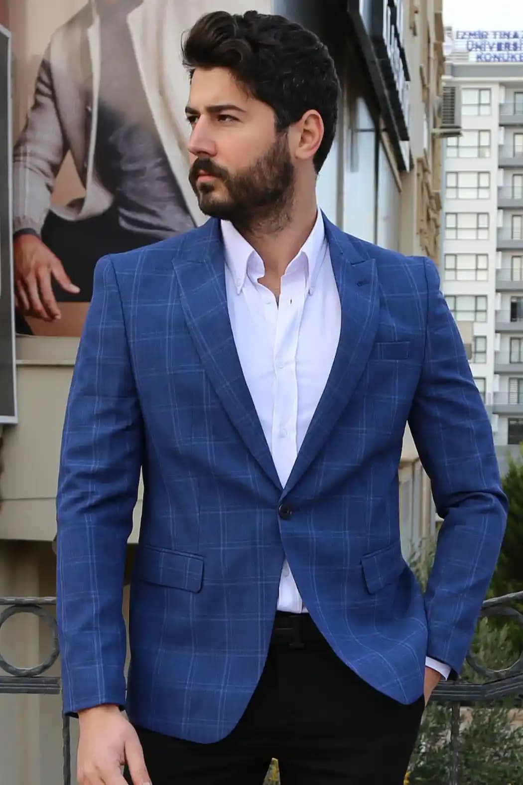 Erkekler İçin Mavi Ceket Kombinleri: Stil ve Şıklık İçin En İyi Tavsiyeler