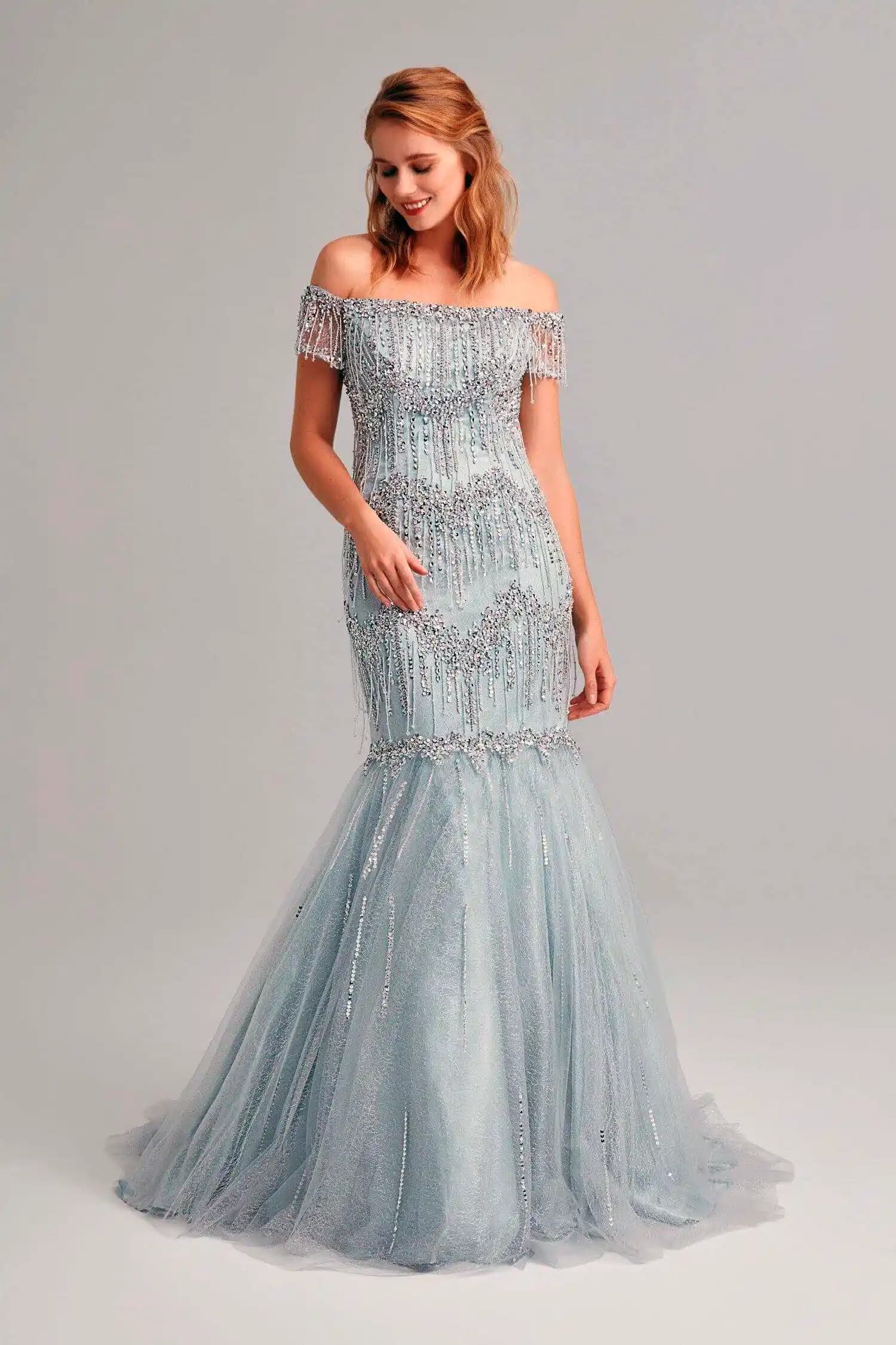 Evde Nişan Elbisesi Seçimi ve Tasarımı Rehberi: Tarzınızı Yansıtan Şık ve Konforlu Seçenekler