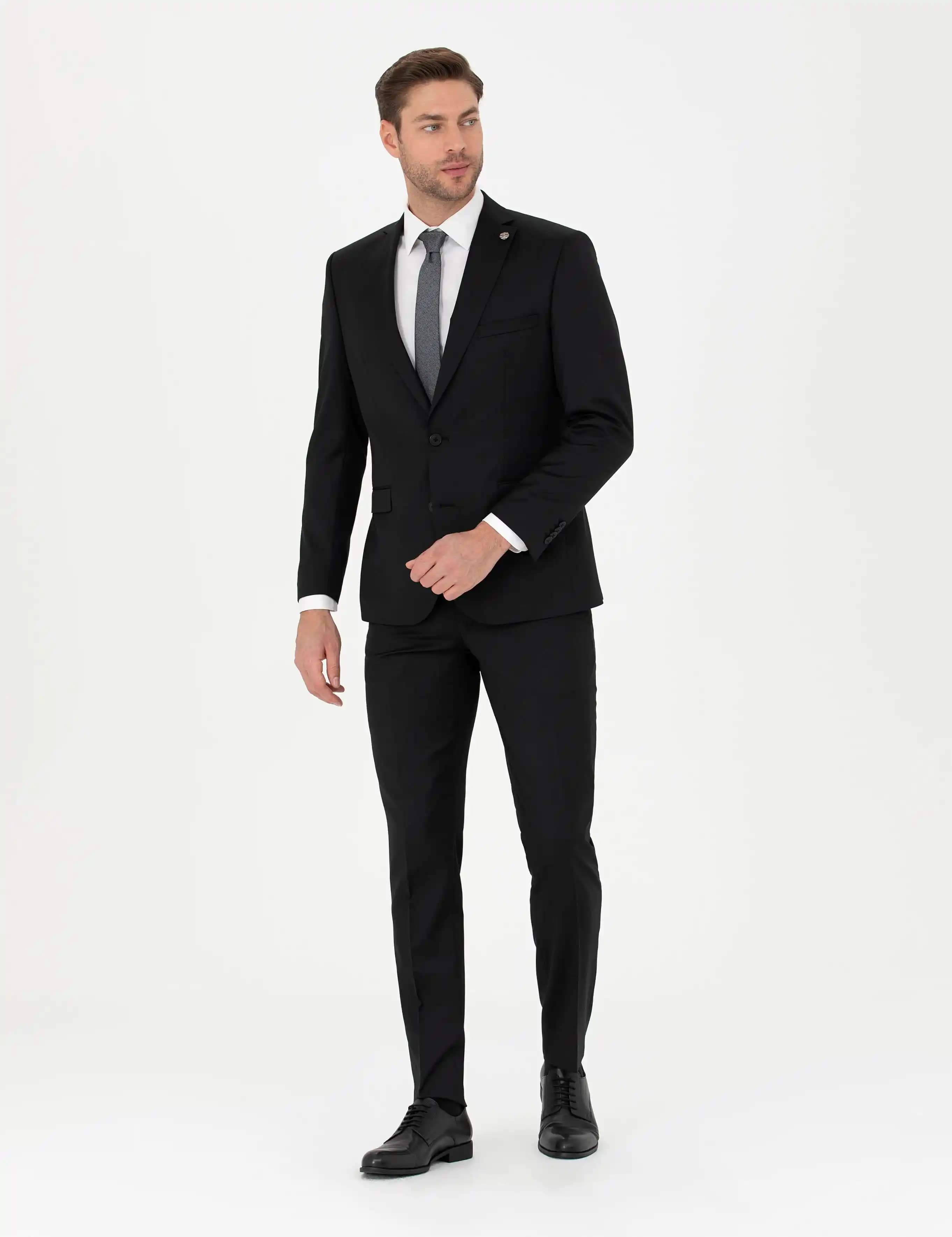 Fit Takım Elbise Seçimi ve Moda Trendleri Hakkında Kapsamlı Rehber