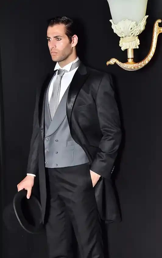 Frak Smokinin Moda Dünyasındaki Yeri ve Güncel Kullanım Trendleri