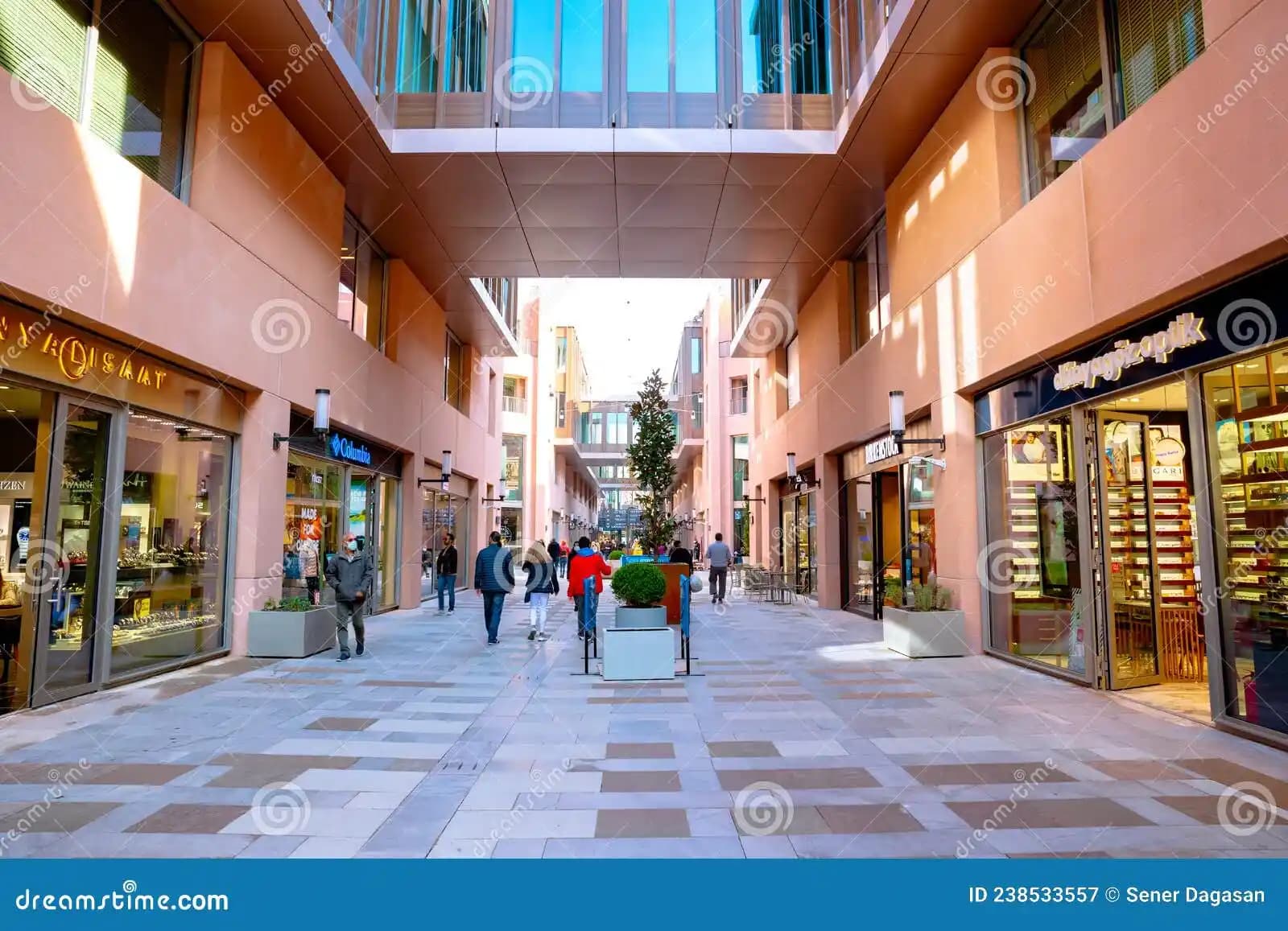 Galataport İstanbul'da Moda ve Tasarımın Merkezi: Alışveriş ve Trendler