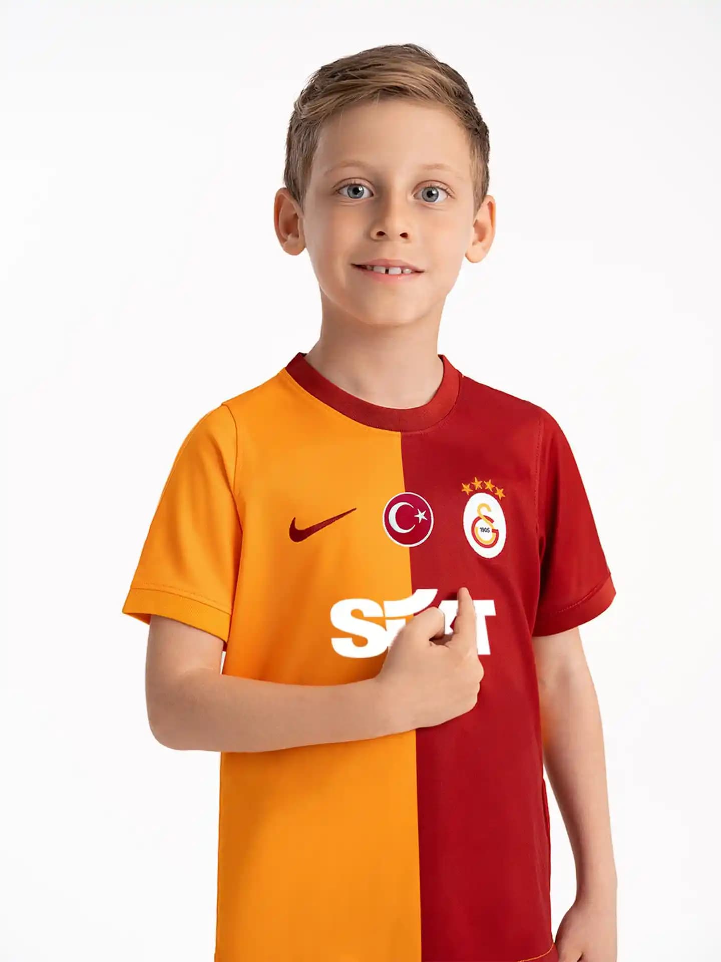 Galatasaray Forma Tasarımları ve Moda Dünyasıyla Etkileşimi Analizi