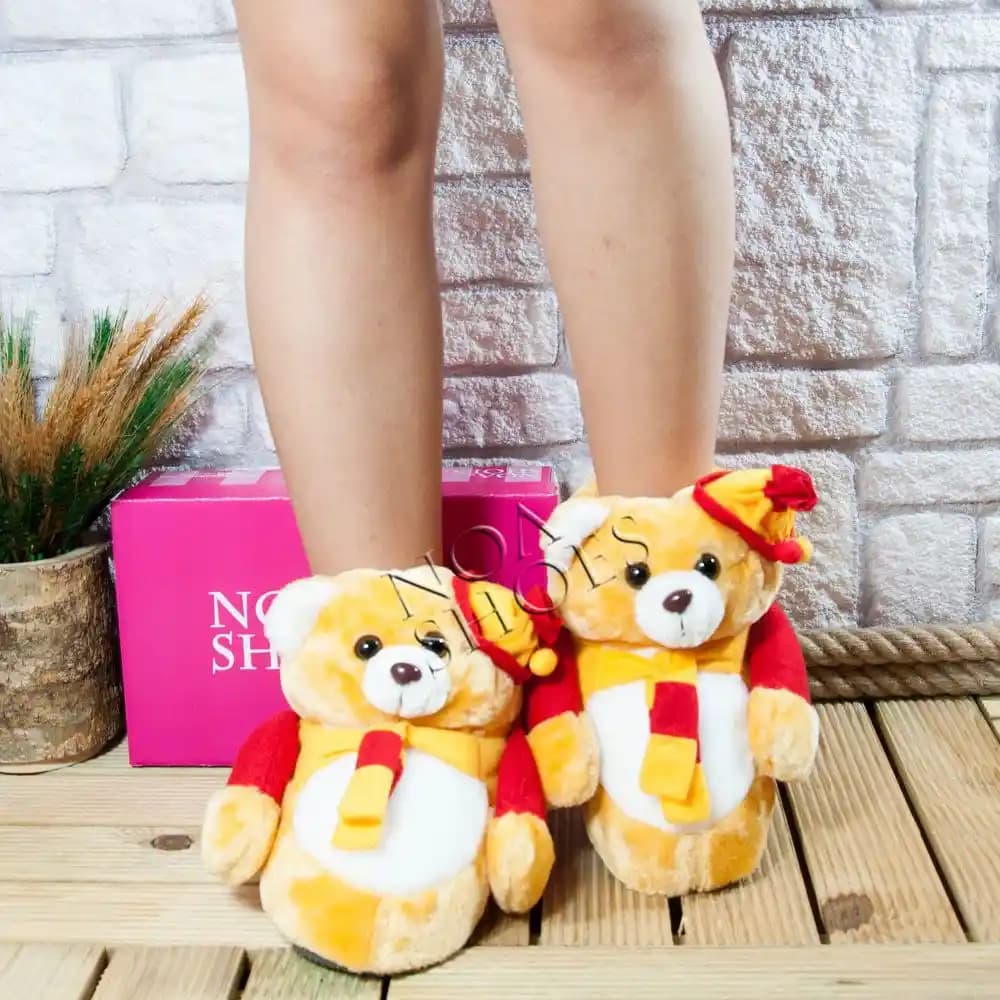 Galatasaray Temalı Ev Terlikleri Moda ve Konforun Şık Buluşması