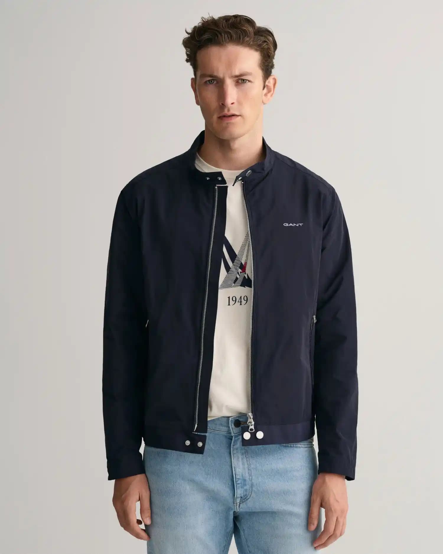 Gant Ceketlerle Şıklık ve Fonksiyonelliğin Modern Kombinasyonları