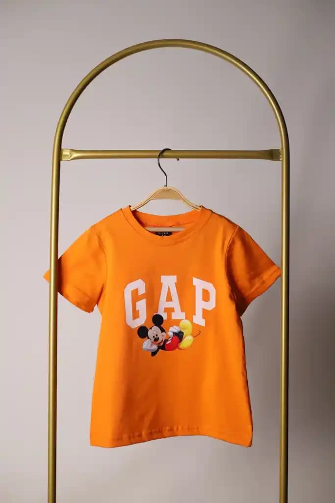 Gap çocuk tişörtleriyle şıklık ve konforu bir arada sağlayan güncel trendler