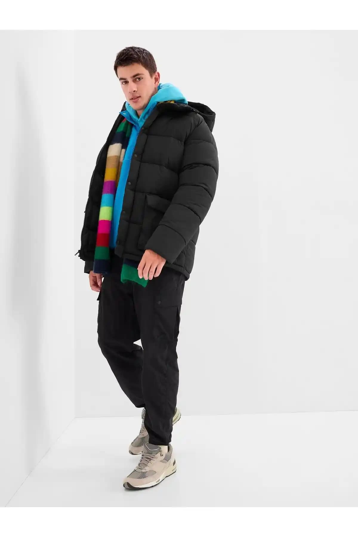 Gap Erkek Montları: Moda ve Fonksiyonelliğin Birleştiği Modern Seçenekler