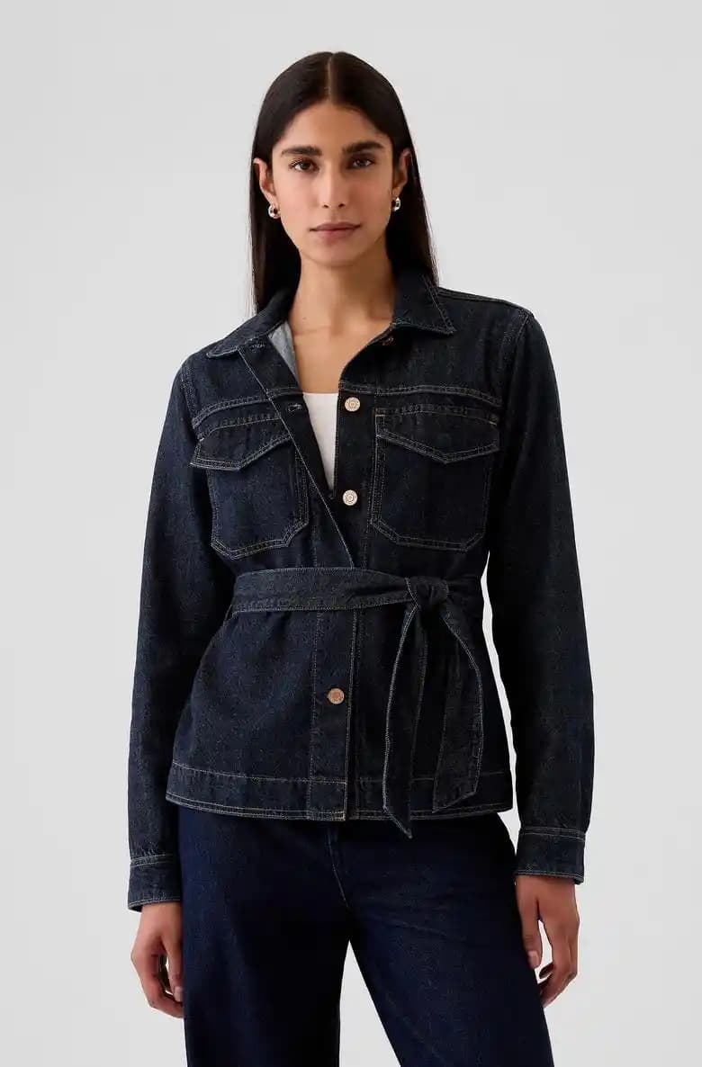 Gap Kadın Ceketleri: Moda Trendleri ve Şıklık İçin En İyi Seçenekler