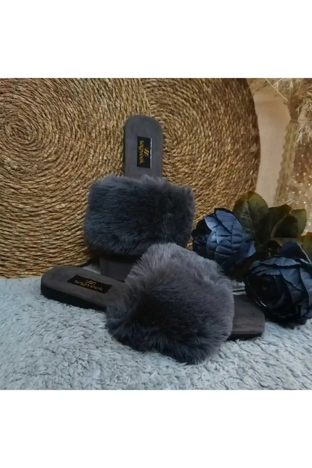 Gecelik Terliği Modası ve Konforu Birleştiren Şık ve Rahat Tasarımlar