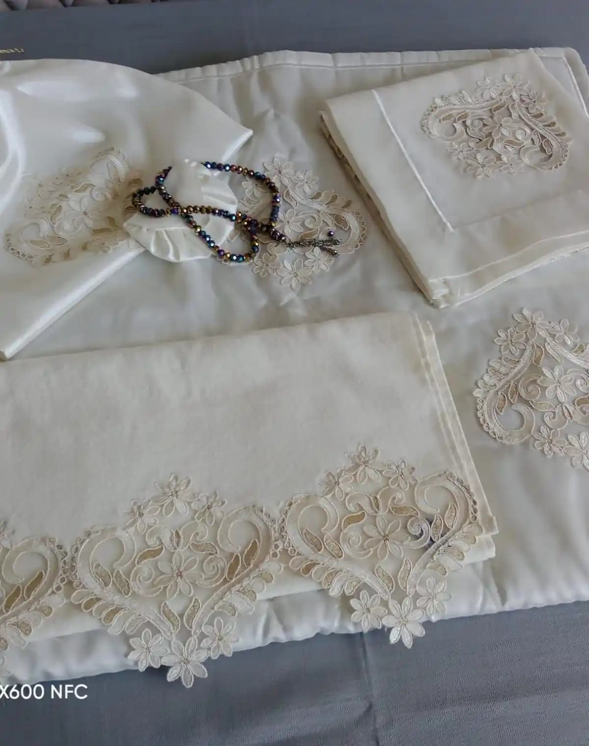 Gelenekselden Moderne Bohça Setleri Moda ve Tasarımda Yeni Trendler