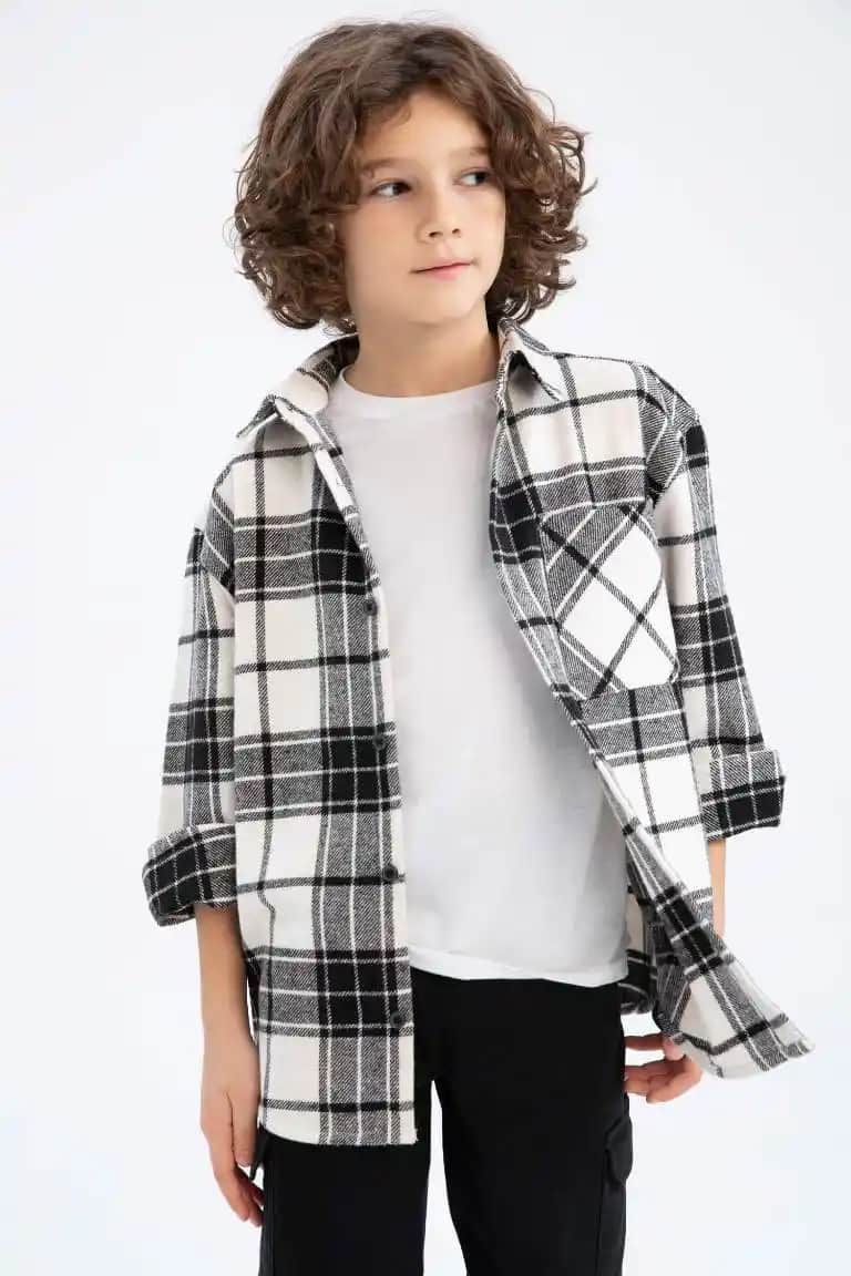 Genç Gömlekler: Moda Trendleri ve Stil İpuçlarıyla Kendinizi İfade Edin