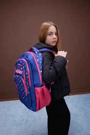 Genç Kızlar İçin Güncel Çanta Modelleri ve Moda Trendleri Analizi
