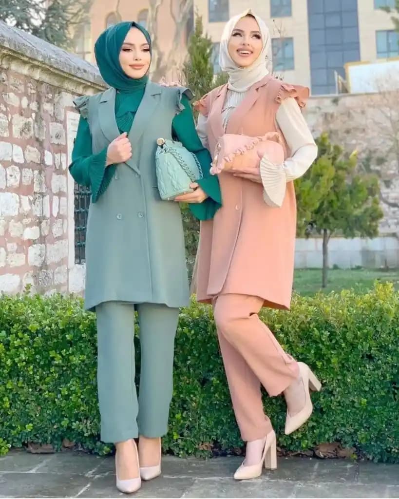 Genç Kombinleri ve Moda Trendleri: Kişisel Tarzınızı Yansıtmanın Yolları