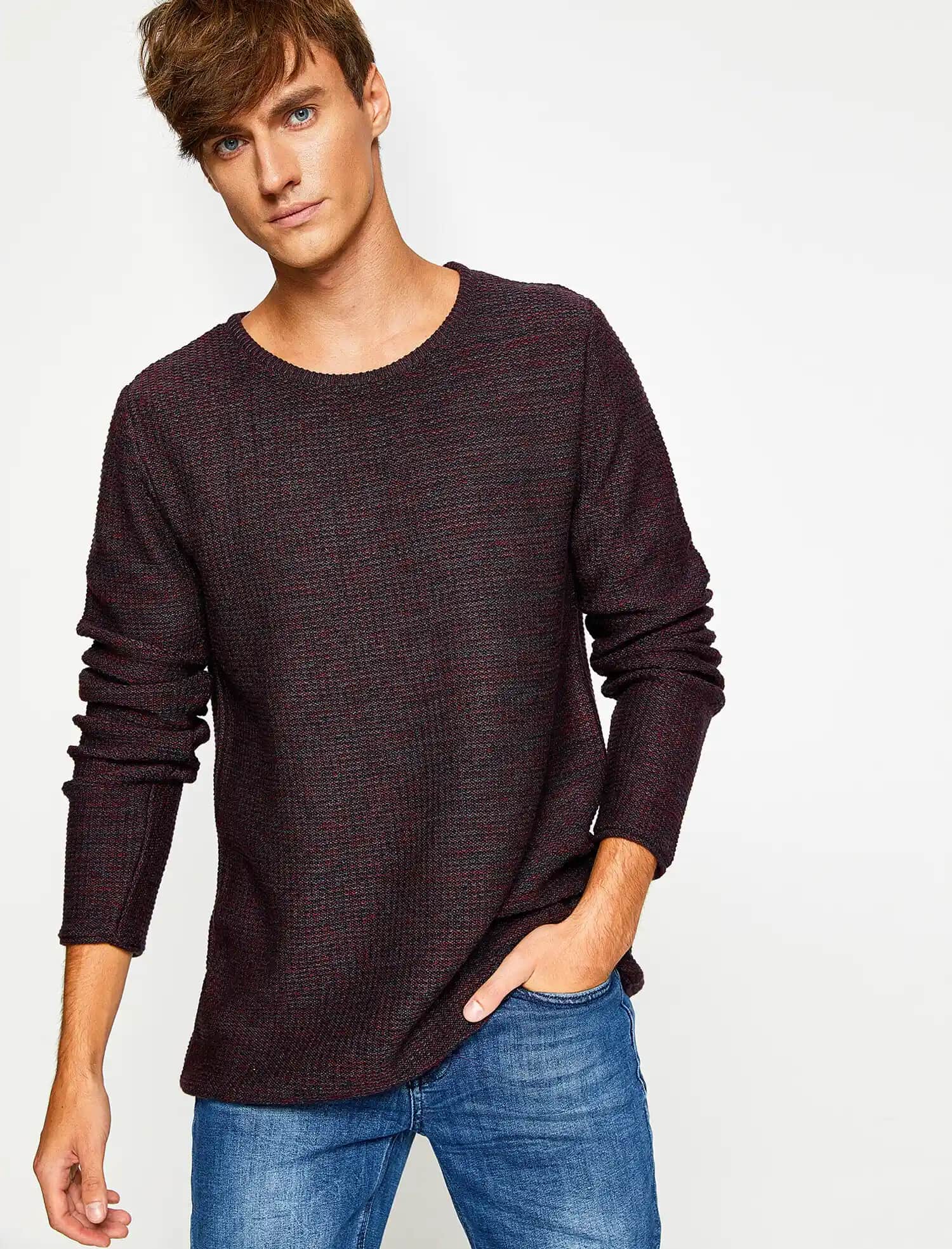 Geniş Yaka Kazaklar Erkek Modasında Modern ve Çok Yönlü Bir Trend