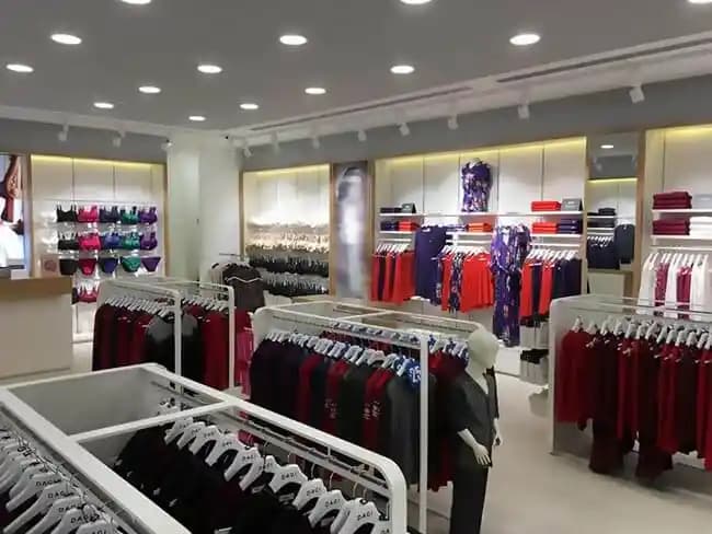 Giyim Bayiliği İş Fırsatları ve Başarı Stratejileri Rehberi