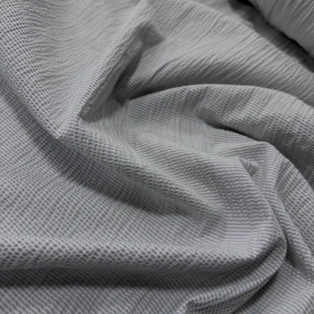 Gofre Kumaş Nedir? Moda Dünyasında Yenilik ve Zarafetin Temel Özellikleri