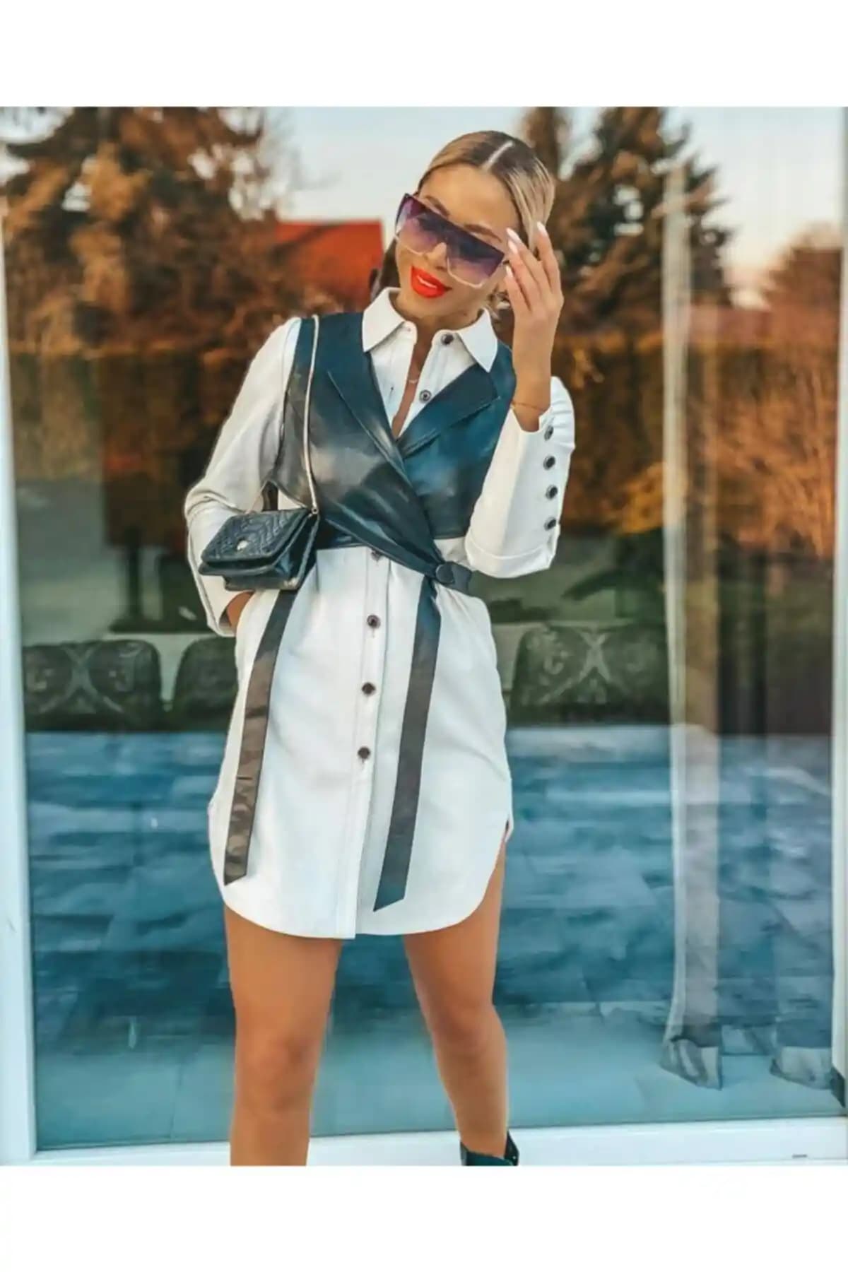 Gömlek Üstü Deri Yelek: Modern Stil ve Zamansız Moda İkonu Analizi