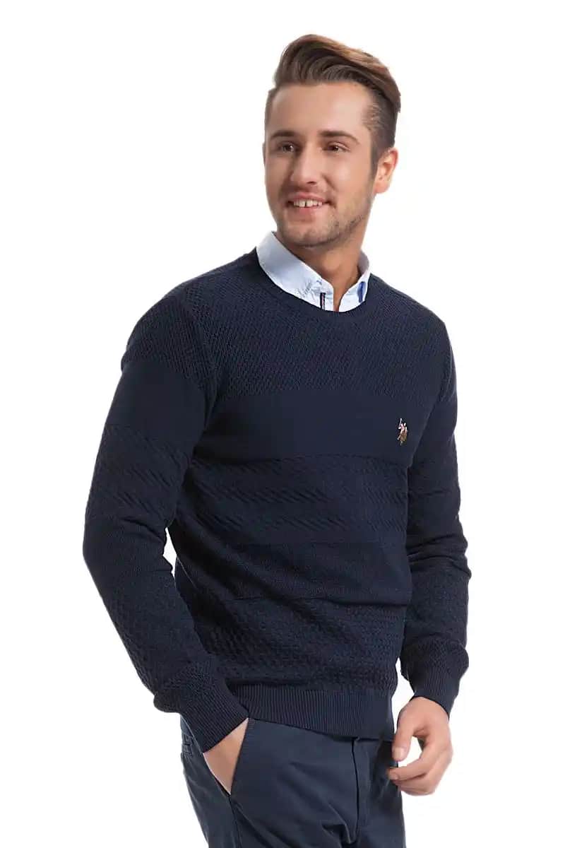 Gömlek Üstüne Kazak Giyimi: Moda ve Fonksiyonellikte Güncel Trendler ve Stil İpuçları