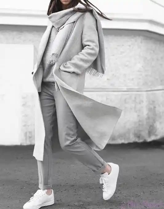 Gri Pantolon Kombini: Moda Trendleri ve Stil İpuçlarıyla Şıklık Yaratın